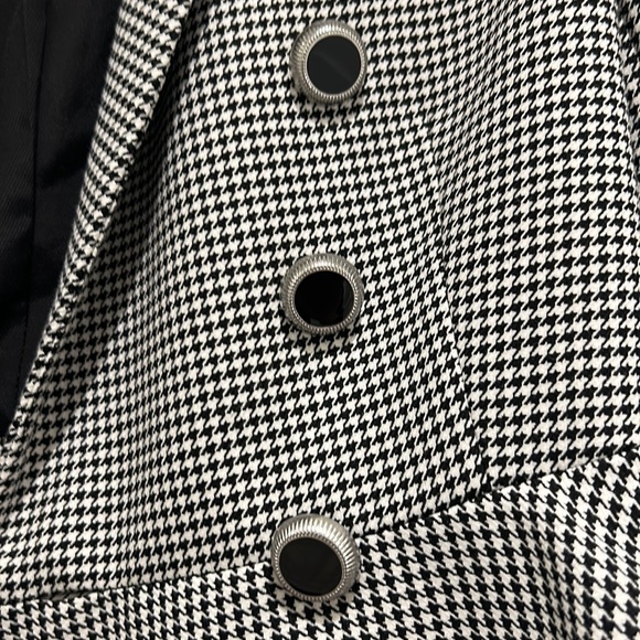 Veronica Beard black and white small checked peplum blazer - Picture 2 of 11